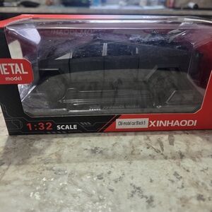 Black Cyber Truck Car - 1:32 Scale